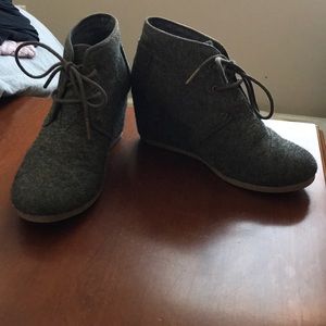 TOMS wedge bootie - great condition